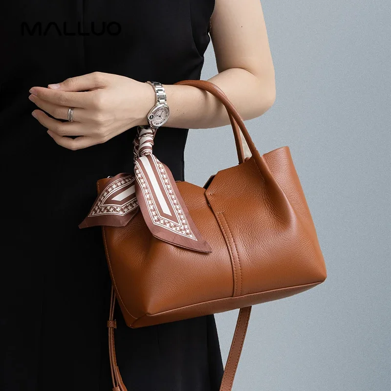 MALLUO New Women Shoulder Bags Female Luxury Lady Bag Soft 100% Cowhide Genuine Leather Design Fashion Tote Bucket Handbag
MALLUO New Women Shoulder Bags Female Luxury Lady Bag Soft 100% Cowhide Genuine Leather Design Fashion Tote Bucket Handbag