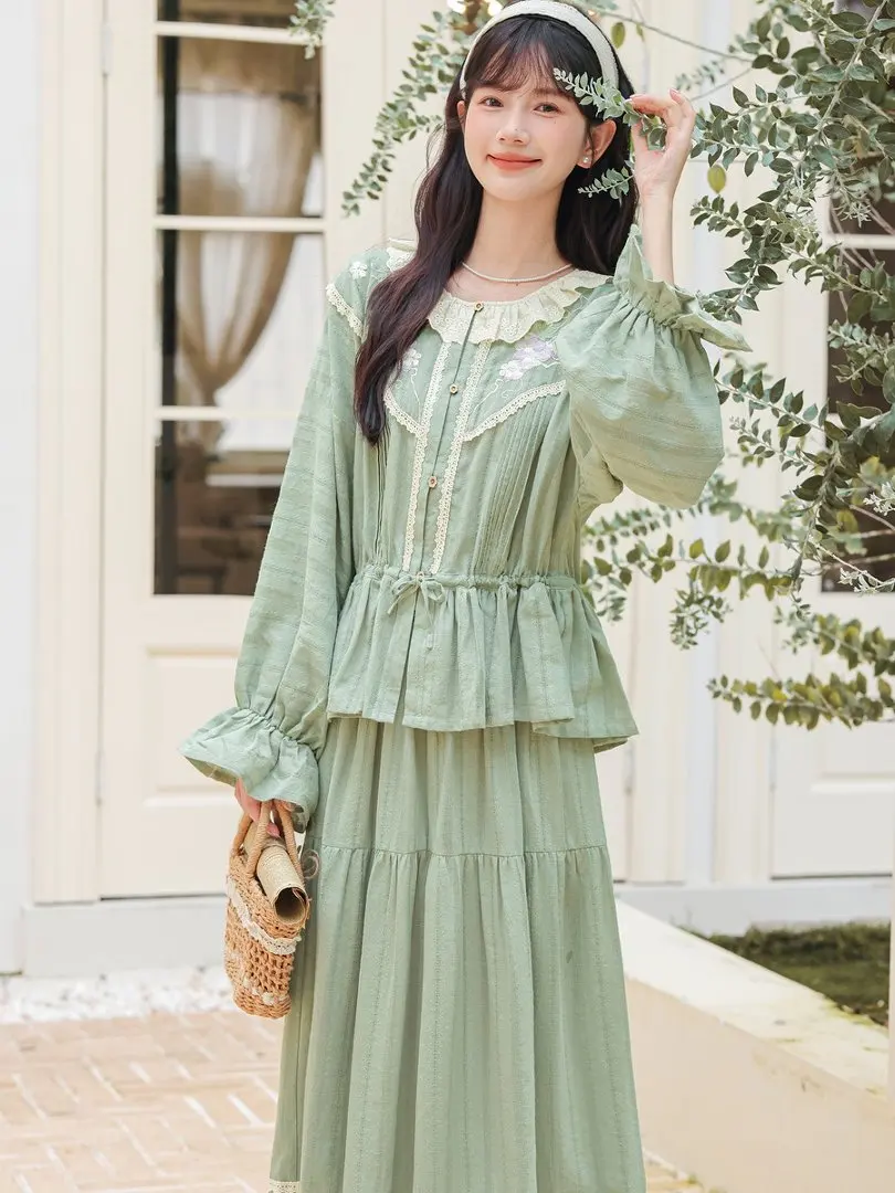 Sweet Retro Embroidered Lace Patchwork Top f Skirt Hanfu Set Girls' Modified National Sle Clothing Spring 2026
Sweet Retro Embroidered Lace Patchwork Top f Skirt Hanfu Set Girls' Modified National Sle Clothing Spring 2026