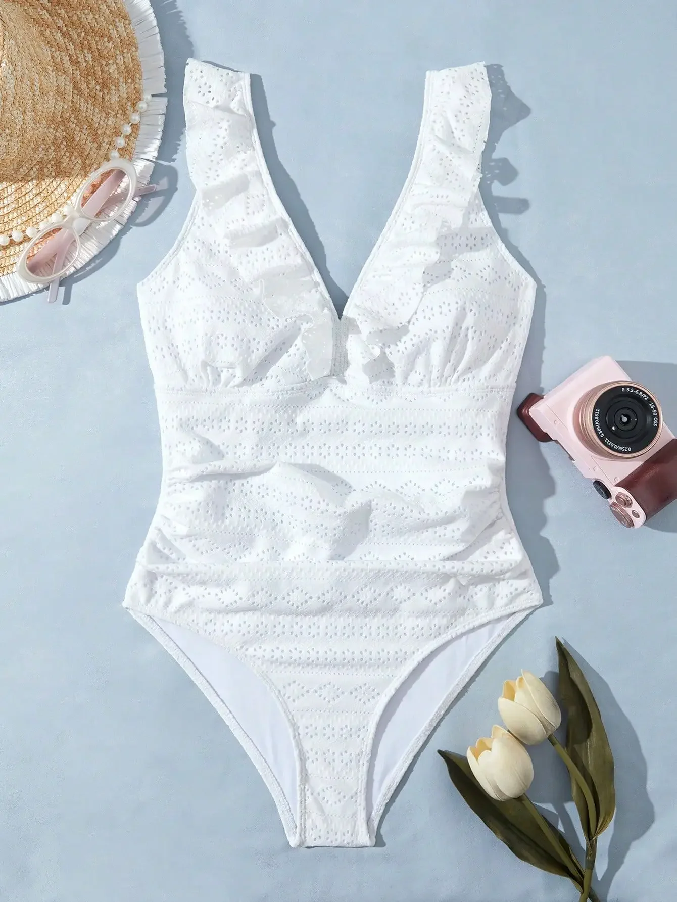 One Piece Swimsuit for Women Solid Color White Ruffle High Waist V-neck Bikini Monokini Beach Vacation Fashion Swimwear 2025 New
One Piece Swimsuit for Women Solid Color White Ruffle High Waist V-neck Bikini Monokini Beach Vacation Fashion Swimwear 2025 New
