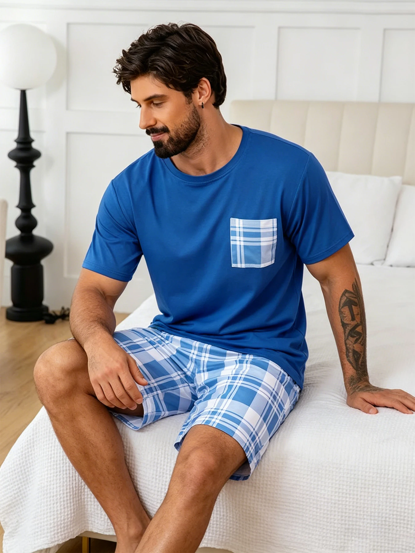Men's Stylish Pajama 2Pcs Pajama Set Short Sleeve Blue Shirt with Plaid Shorts Men Set Sleepware Loungewear Can Be Worn Outside
Men's Stylish Pajama 2Pcs Pajama Set Short Sleeve Blue Shirt with Plaid Shorts Men Set Sleepware Loungewear Can Be Worn Outside