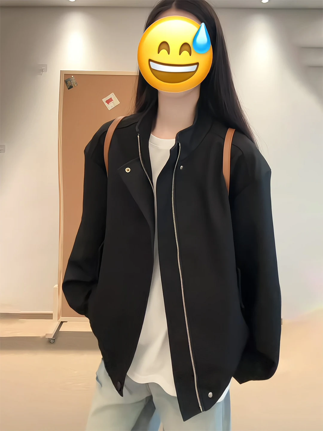 Мужская осенняя куртка-бомбер Cleanfit в американском стиле, с высоким воротником, на молнии, для повседневной носки
Мужская осенняя куртка-бомбер Cleanfit в американском стиле, с высоким воротником, на молнии, для повседневной носки