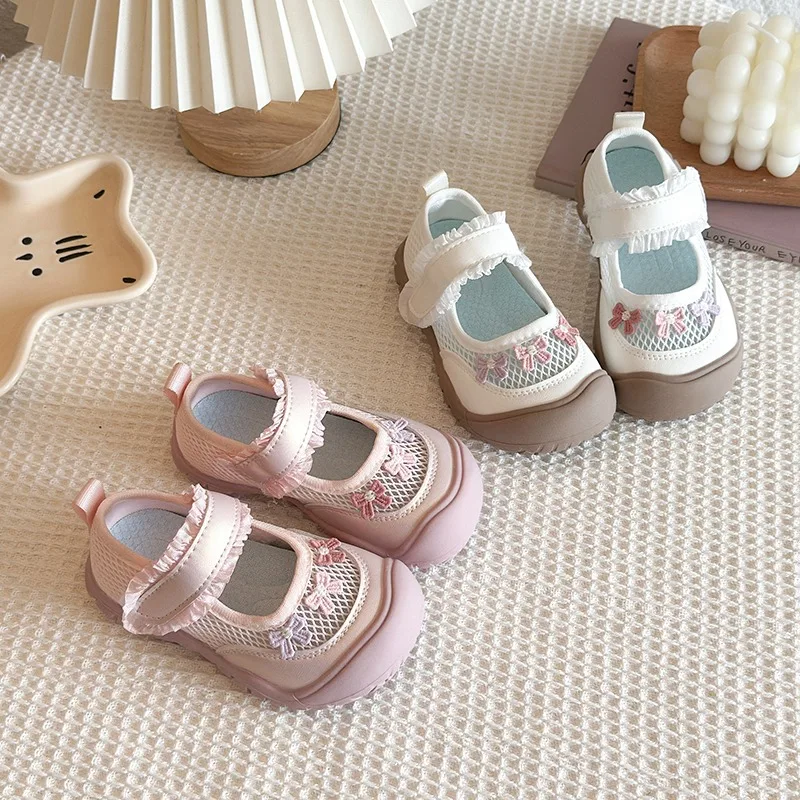 2026 Summer New Comfortable Breathable Mesh Girls Sports Shoes Simple Versatile Flower Decor Soft Soled Children Casual Shoes
2026 Summer New Comfortable Breathable Mesh Girls Sports Shoes Simple Versatile Flower Decor Soft Soled Children Casual Shoes