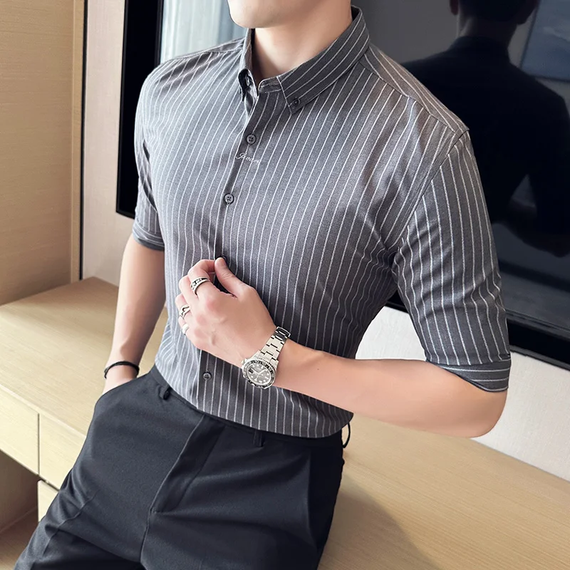 Black/White/Gray Gentlemen Striped Shirts High Quality Fashion Embroidery Half Sleeve Men's Social Shirt Dress Slim Fit Blouses
Black/White/Gray Gentlemen Striped Shirts High Quality Fashion Embroidery Half Sleeve Men's Social Shirt Dress Slim Fit Blouses