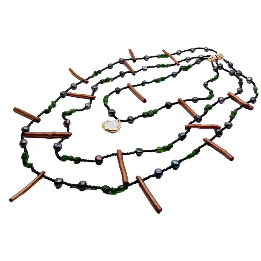 Y·YING 3 Rows Freshwater Black Baroque Pearl Green Chrome Diopsode Coral Necklace
Y·YING 3 Rows Freshwater Black Baroque Pearl Green Chrome Diopsode Coral Necklace