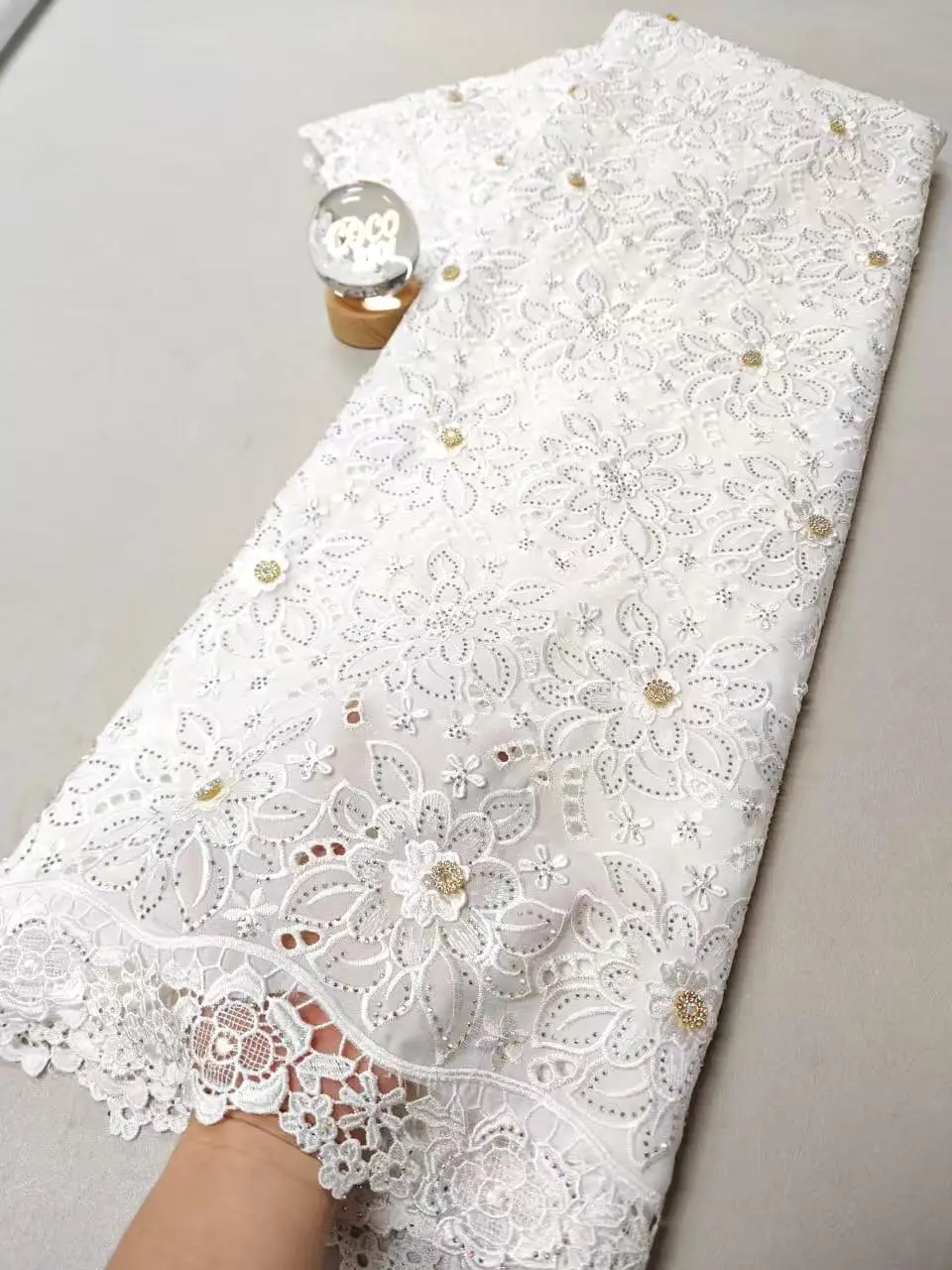 High-Quality African Nigerian Sequins Cotton Embroidery Lace Fabric Tulle for Luxury Wedding Party Dresses Chiffon 5 Yards 2026
High-Quality African Nigerian Sequins Cotton Embroidery Lace Fabric Tulle for Luxury Wedding Party Dresses Chiffon 5 Yards 2026
