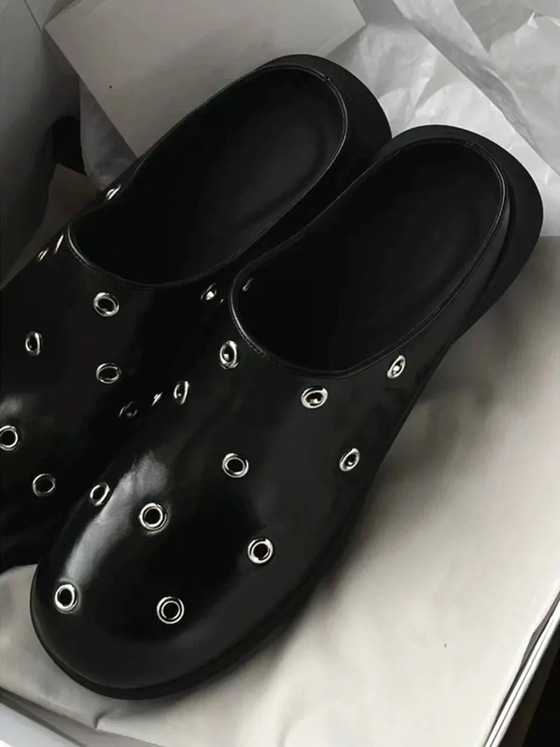 Metal Embellishments Round Toe Slippers Black Women Platform Leather Shoes Flat Casual Slip-On Sandals Sandalias Mujer Verano
Metal Embellishments Round Toe Slippers Black Women Platform Leather Shoes Flat Casual Slip-On Sandals Sandalias Mujer Verano