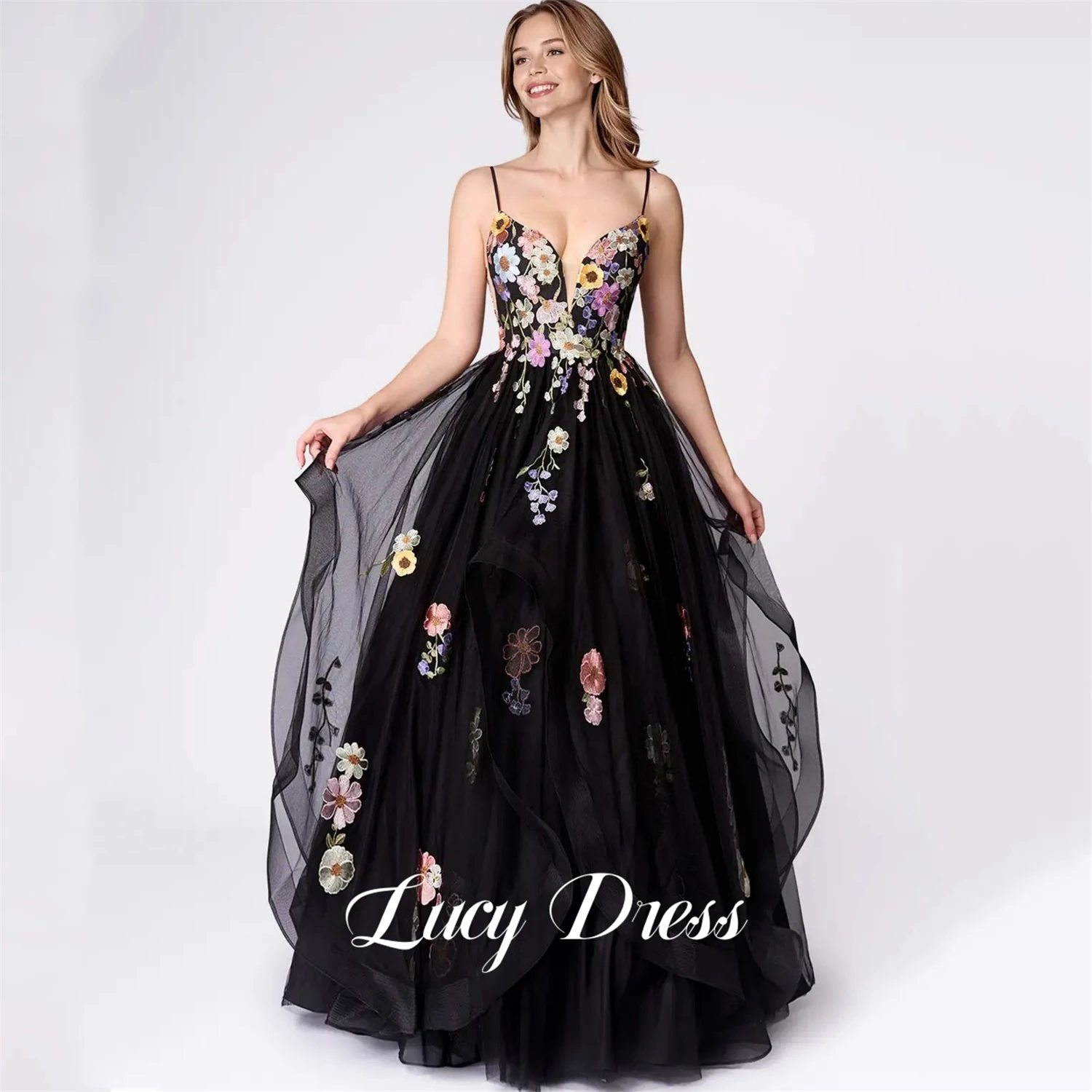 Lucy Customized Flower Decoration Womens Dresses for Special Occasions Elegant Long Dress 15 Quinceanera Dresses Evening Gown
Lucy Customized Flower Decoration Womens Dresses for Special Occasions Elegant Long Dress 15 Quinceanera Dresses Evening Gown