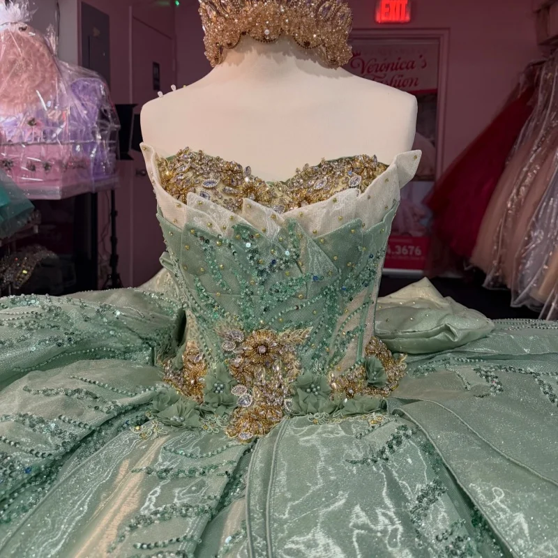 Green Quinceanera Dress off-shoulder Sequins Crystal Flower Layering Decal Long tail Bow vestidos de 15 Quinceanera Customize
Green Quinceanera Dress off-shoulder Sequins Crystal Flower Layering Decal Long tail Bow vestidos de 15 Quinceanera Customize