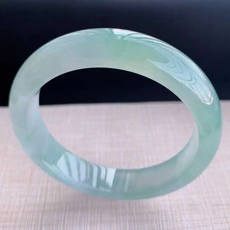 Natural Myanmar A-grade Jade Bracelet Women's Ice Glutinous Variety Single Color Floating Flower Light Yang Green Jade Bangle
Natural Myanmar A-grade Jade Bracelet Women's Ice Glutinous Variety Single Color Floating Flower Light Yang Green Jade Bangle