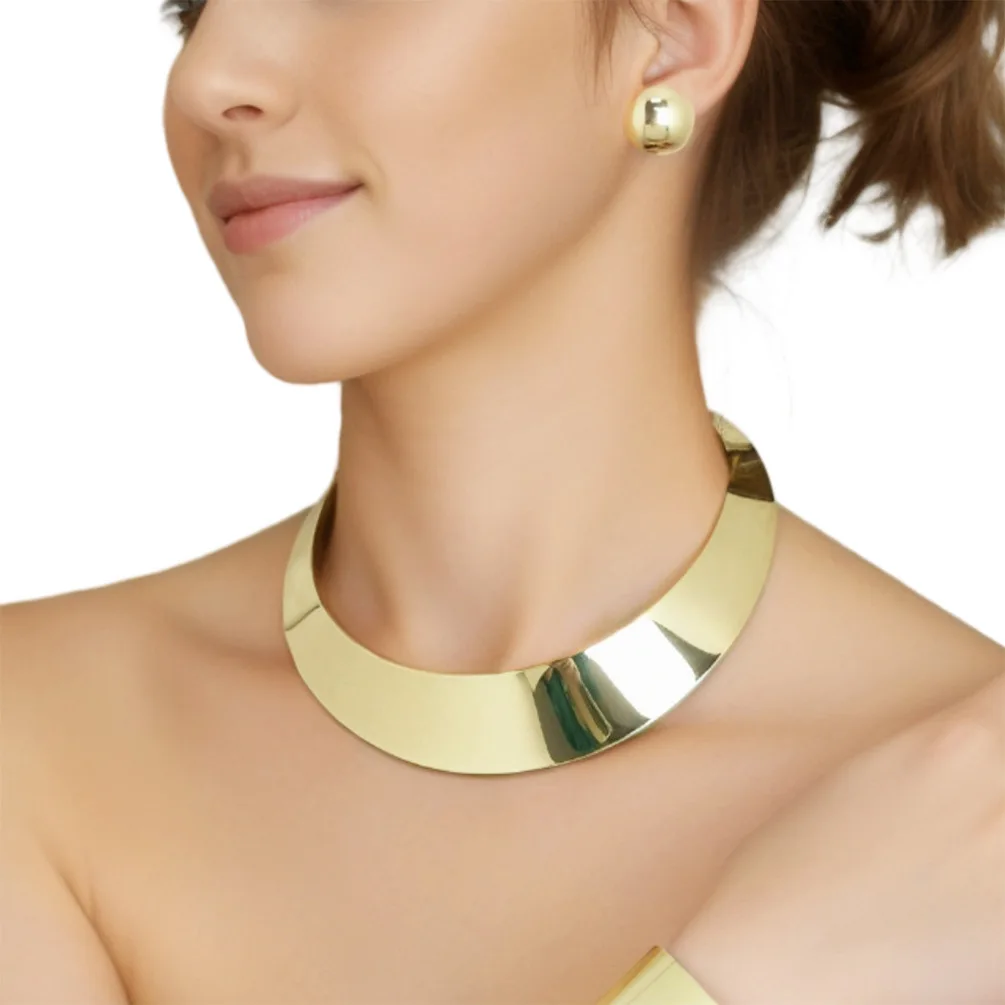 Fashion Alloy Necklace Earrings Set Women's New African Accessories Metal Exaggerated Collar Wholesale
Fashion Alloy Necklace Earrings Set Women's New African Accessories Metal Exaggerated Collar Wholesale