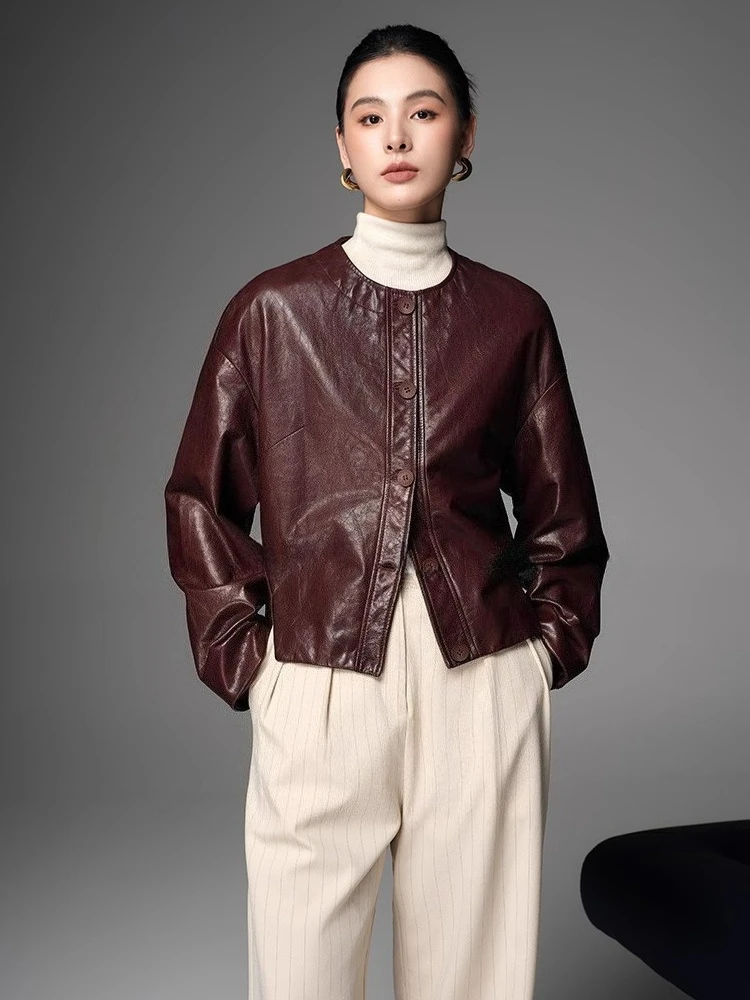 O-neck Casual Genuine Leather Jackets for Women Spring Autumn 2026 High-end Simple Slim Short Oil Wax Real Goatskin Leather Coat
O-neck Casual Genuine Leather Jackets for Women Spring Autumn 2026 High-end Simple Slim Short Oil Wax Real Goatskin Leather Coat