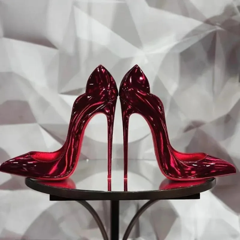 Luxury Women Pumps 2026 New Designer Sexy High Heels Shallow Mouth Wave Edge Pointed Shoes for Women Fashion French Single Shoes
Luxury Women Pumps 2026 New Designer Sexy High Heels Shallow Mouth Wave Edge Pointed Shoes for Women Fashion French Single Shoes