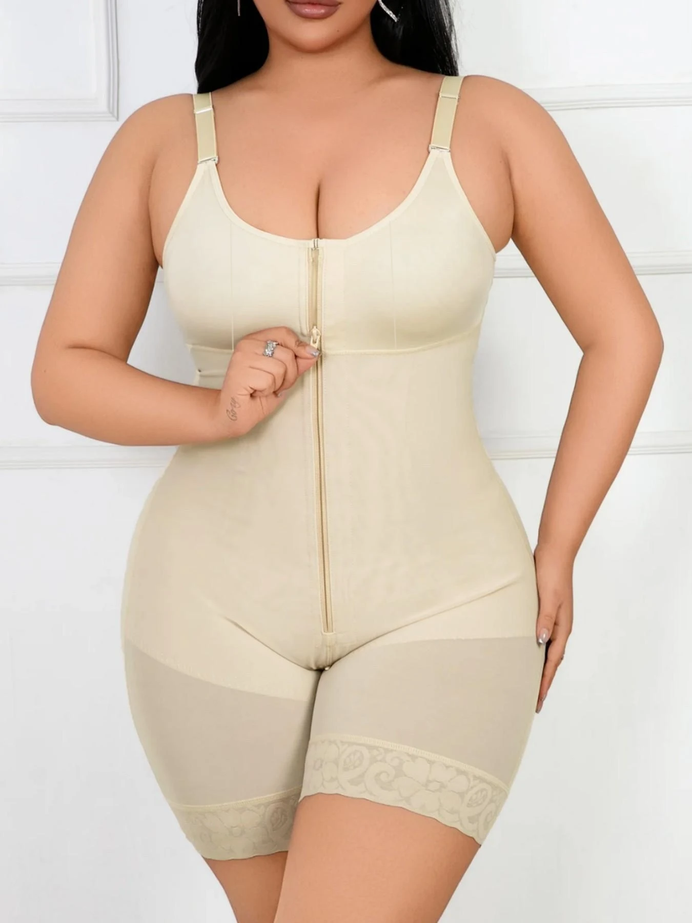 Shapewear Tummy Control Butt Lifter with Zipper Crotch Fajas Colombianas Women's Slimming Shaper for Smooth Look
Shapewear Tummy Control Butt Lifter with Zipper Crotch Fajas Colombianas Women's Slimming Shaper for Smooth Look