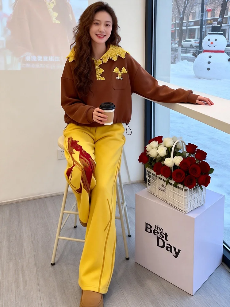 Chic Yellow Wide Leg Pants And Sweatshirt Set Women's Casual Sportswear Spring Collection Comfortable High Waist Trousers
Chic Yellow Wide Leg Pants And Sweatshirt Set Women's Casual Sportswear Spring Collection Comfortable High Waist Trousers