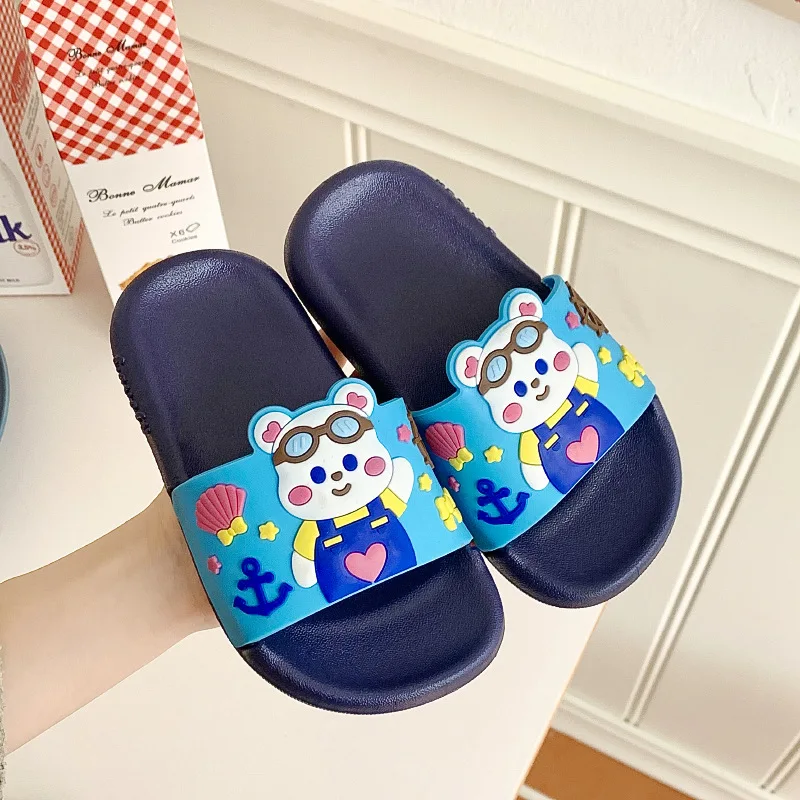 Детские тапочки с милым мультяшным медведем, нескользящие детские шлепанцы на мягкой подошве для мальчиков и девочек, летняя пляжная обувь для бассейна
Детские тапочки с милым мультяшным медведем, нескользящие детские шлепанцы на мягкой подошве для мальчиков и девочек, летняя пляжная обувь для бассейна