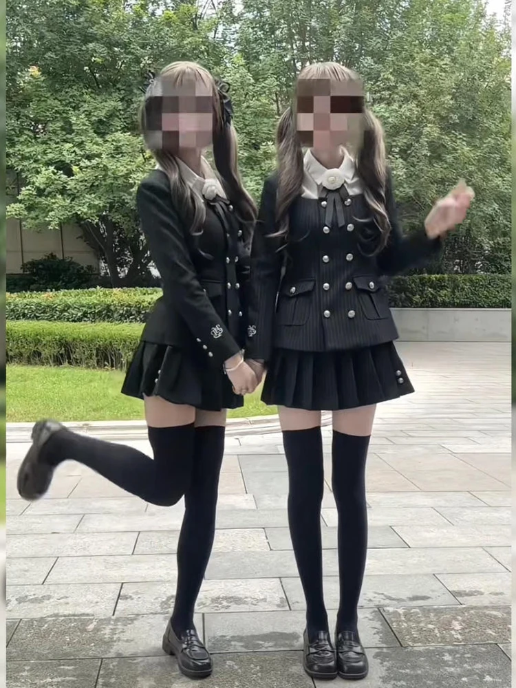 Black Jacket Waist Cinched White Shirt School Uniform Style Slimming Short Set Skirt Women's Fashion Spring Collection
Black Jacket Waist Cinched White Shirt School Uniform Style Slimming Short Set Skirt Women's Fashion Spring Collection