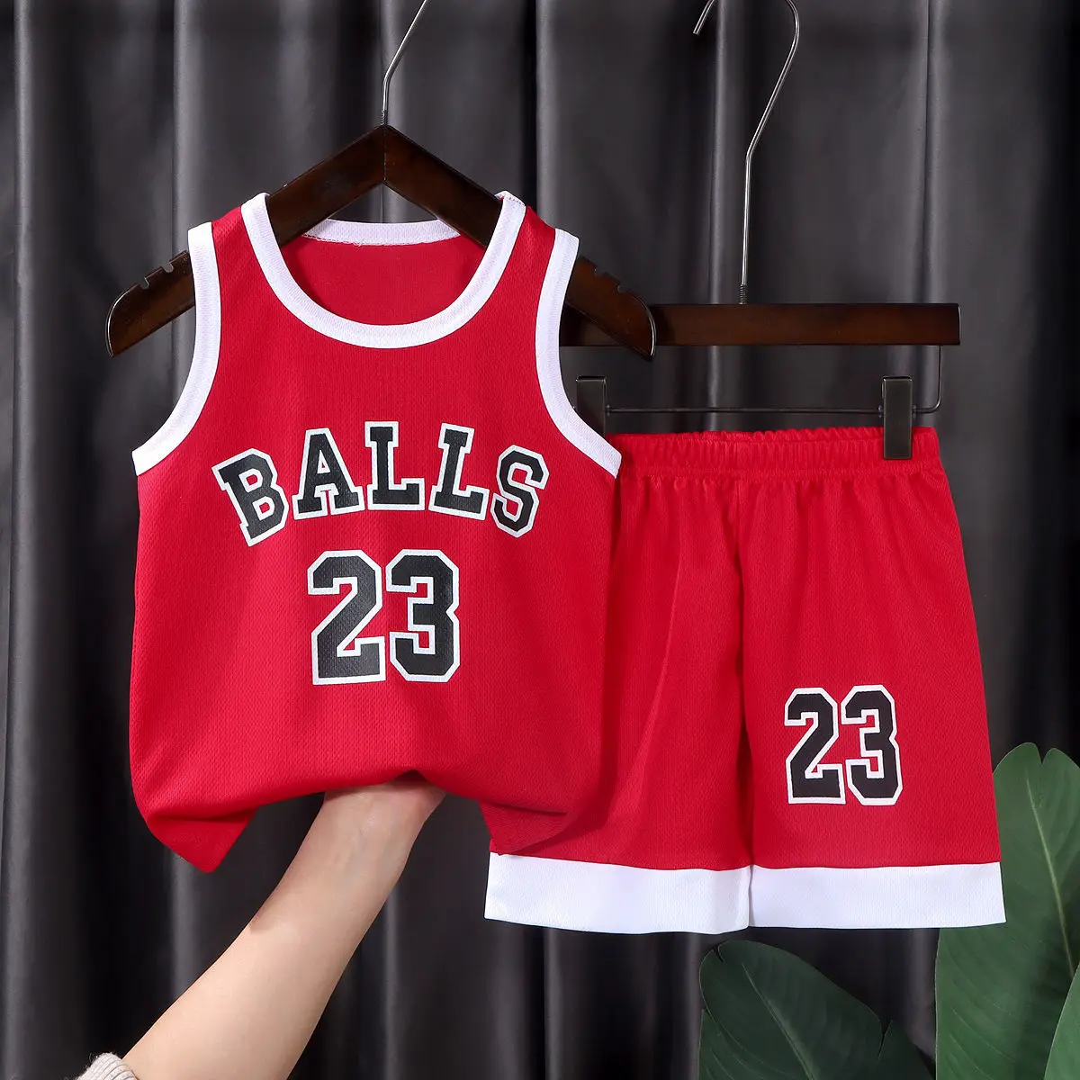 Kids Summer Quick drying Basketball Sportswear Short Sleeve T shirts/Vest+Short Pants 2pcs Suits 4 12 Years Boys Girls Clothes
Kids Summer Quick drying Basketball Sportswear Short Sleeve T shirts/Vest+Short Pants 2pcs Suits 4 12 Years Boys Girls Clothes