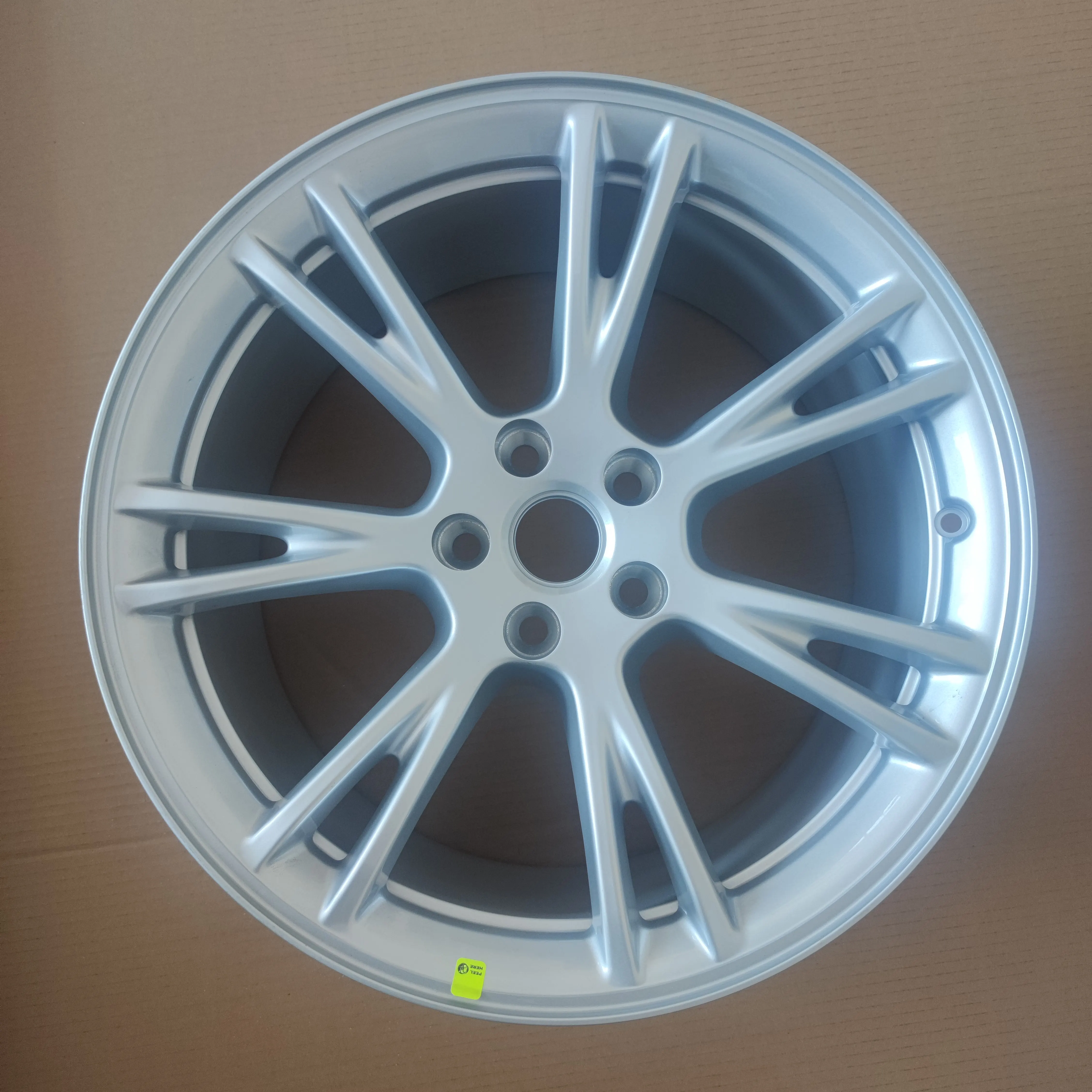 Колесный диск TSLOEM 19 дюймов (19X9.5J ET4) для Tesla Model Y, новая запасная часть, номера 1188222-00-B/3488222-00-A, гарантия 1 год
Колесный диск TSLOEM 19 дюймов (19X9.5J ET4) для Tesla Model Y, новая запасная часть, номера 1188222-00-B/3488222-00-A, гарантия 1 год