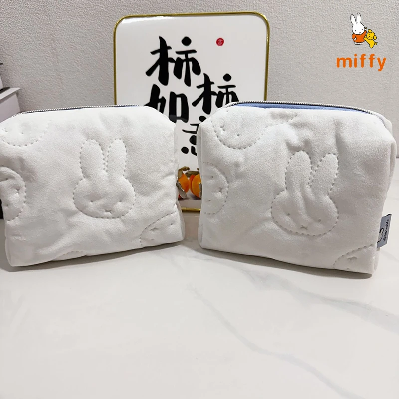 Kawaii Miffy Storage Bag Creative Portable Cartoon Handbag Simplicity Travel Dopamine Makeup Bags Anime Accessories Perfect Gift
Kawaii Miffy Storage Bag Creative Portable Cartoon Handbag Simplicity Travel Dopamine Makeup Bags Anime Accessories Perfect Gift