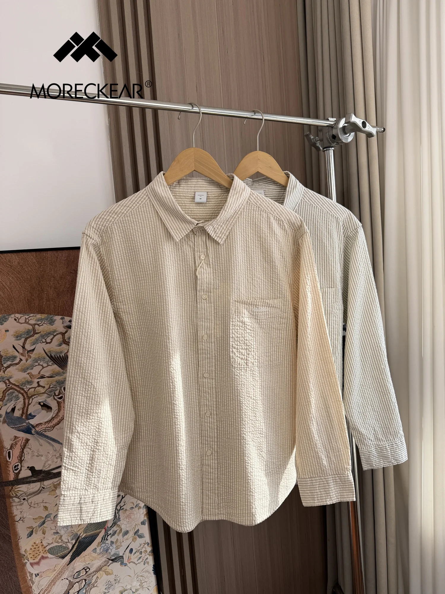 Men's Loose Long Sve irt Jaet Collaborative Cotton Bubble Fabric Spring Vintage Sle Button up Striped Pattern
Men's Loose Long Sve irt Jaet Collaborative Cotton Bubble Fabric Spring Vintage Sle Button up Striped Pattern