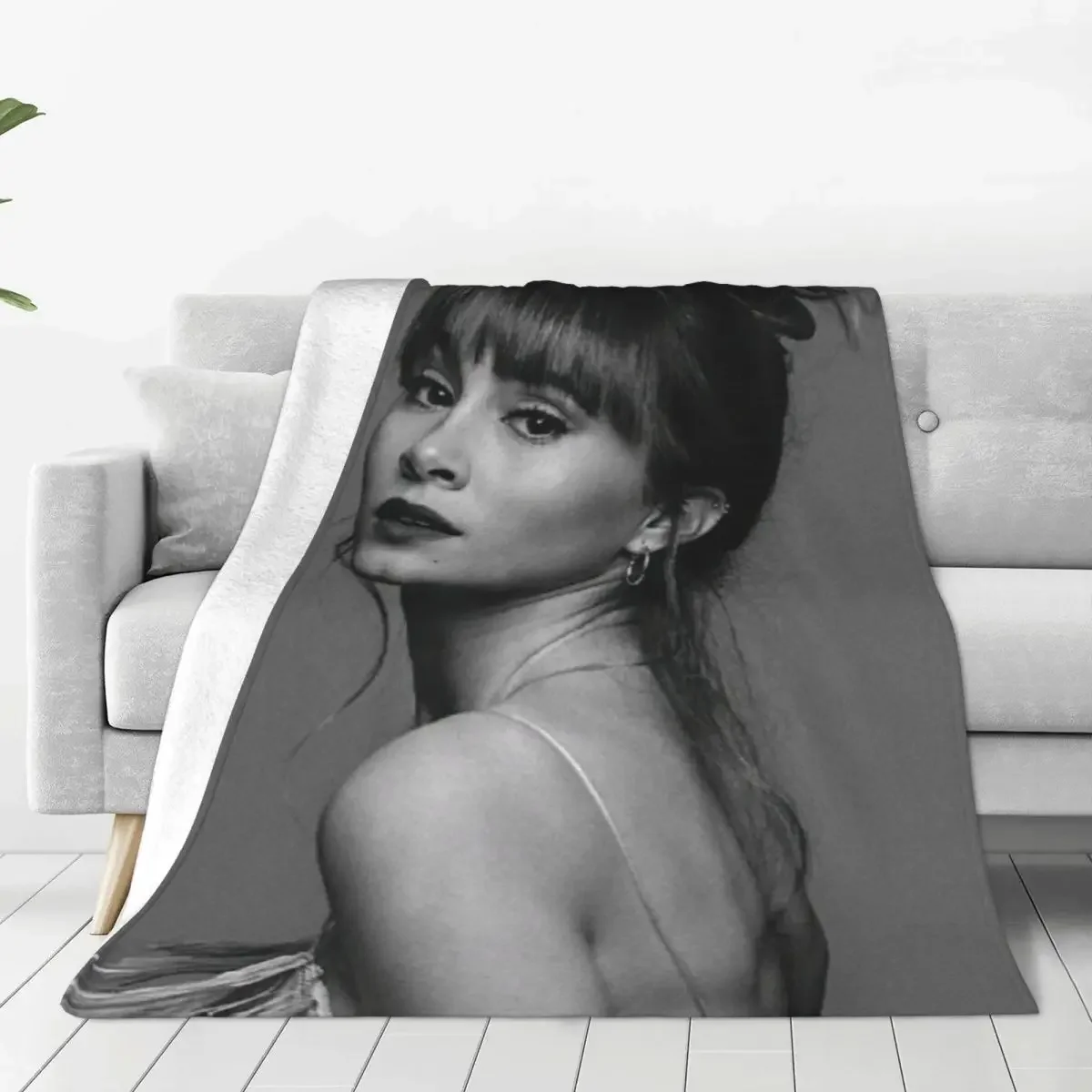 A-Aitanas Flannel Blankets Quality Soft Durable Music Singer Throw Blanket Winter Travel Office Living Room Pattern Bedspread
A-Aitanas Flannel Blankets Quality Soft Durable Music Singer Throw Blanket Winter Travel Office Living Room Pattern Bedspread