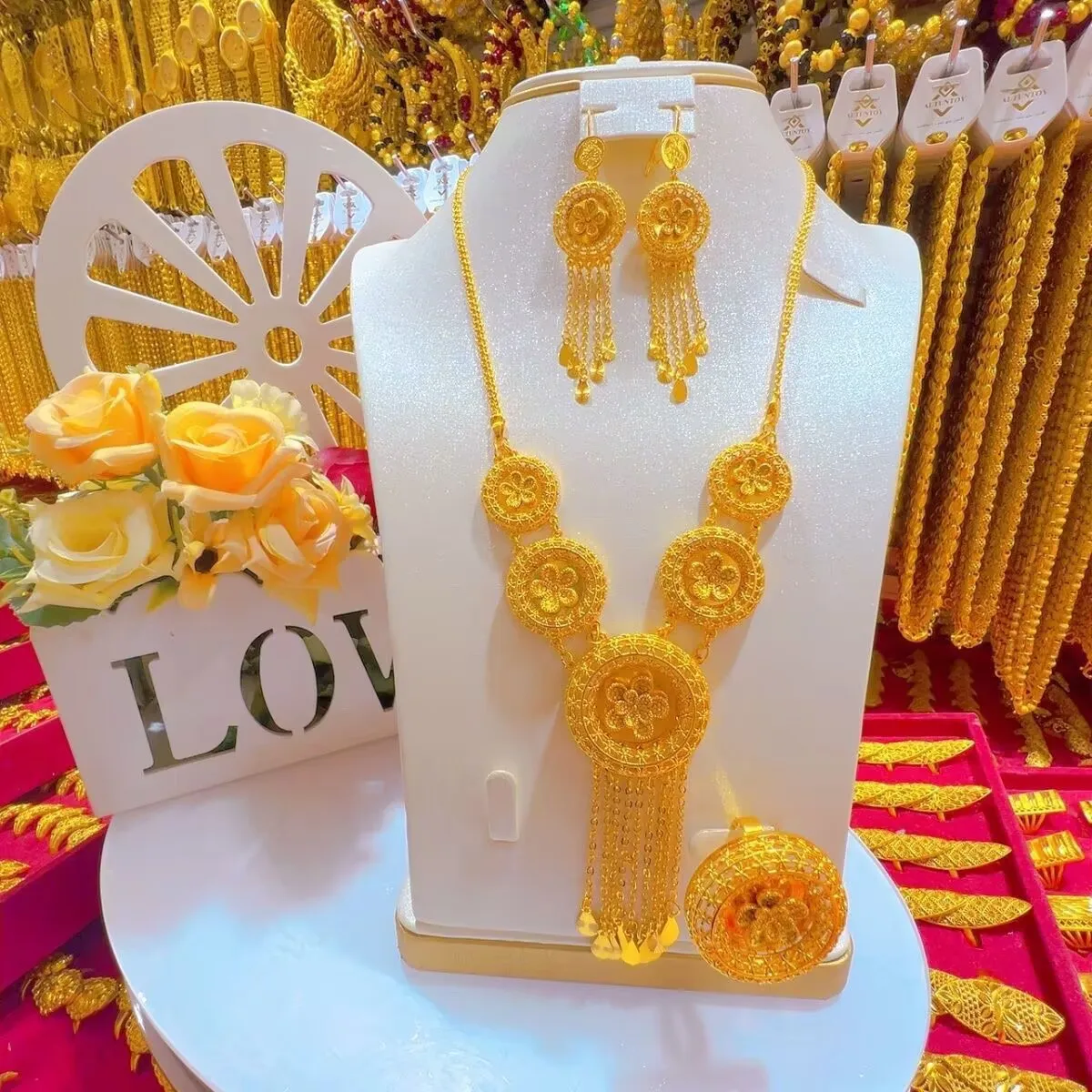 New Dubai 24K Gold Plated Necklace, Earrings, Rings, Romantic Wedding Party Anniversary Gift Jewelry Set for Women YY10521
New Dubai 24K Gold Plated Necklace, Earrings, Rings, Romantic Wedding Party Anniversary Gift Jewelry Set for Women YY10521