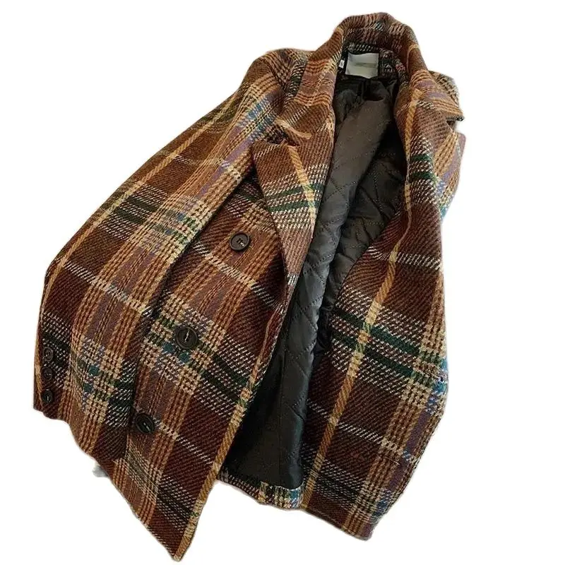 Plaid Woolen Suit Loose Coat Women's 2024 Autumn And Winter New British Style Fashion Warm High-quality Temperament Woolen Coat.
Plaid Woolen Suit Loose Coat Women's 2024 Autumn And Winter New British Style Fashion Warm High-quality Temperament Woolen Coat.