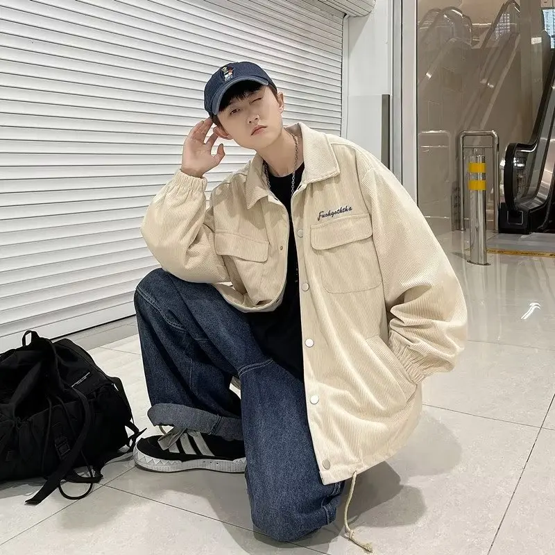 Американский вельветовый тюнер в стиле ретро, мужская весенне-осенняя свободная повседневная рабочая одежда для пар, длинный свек на пуговицах
Американский вельветовый тюнер в стиле ретро, мужская весенне-осенняя свободная повседневная рабочая одежда для пар, длинный свек на пуговицах