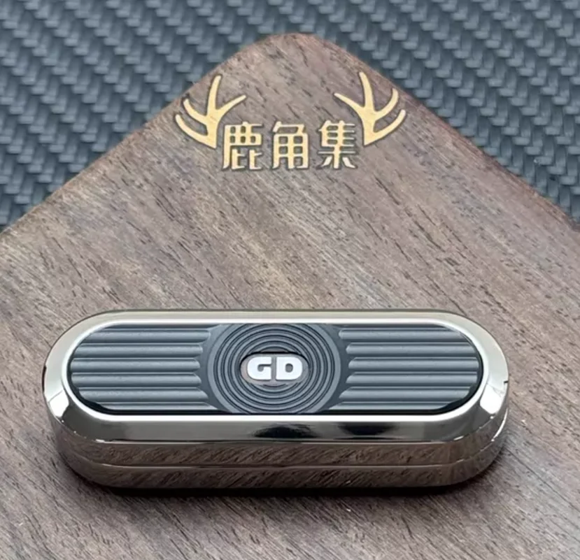 Used EDC GD upper signing subject+pipa patch set titanium polishing fidget slider decompression toy
Used EDC GD upper signing subject+pipa patch set titanium polishing fidget slider decompression toy