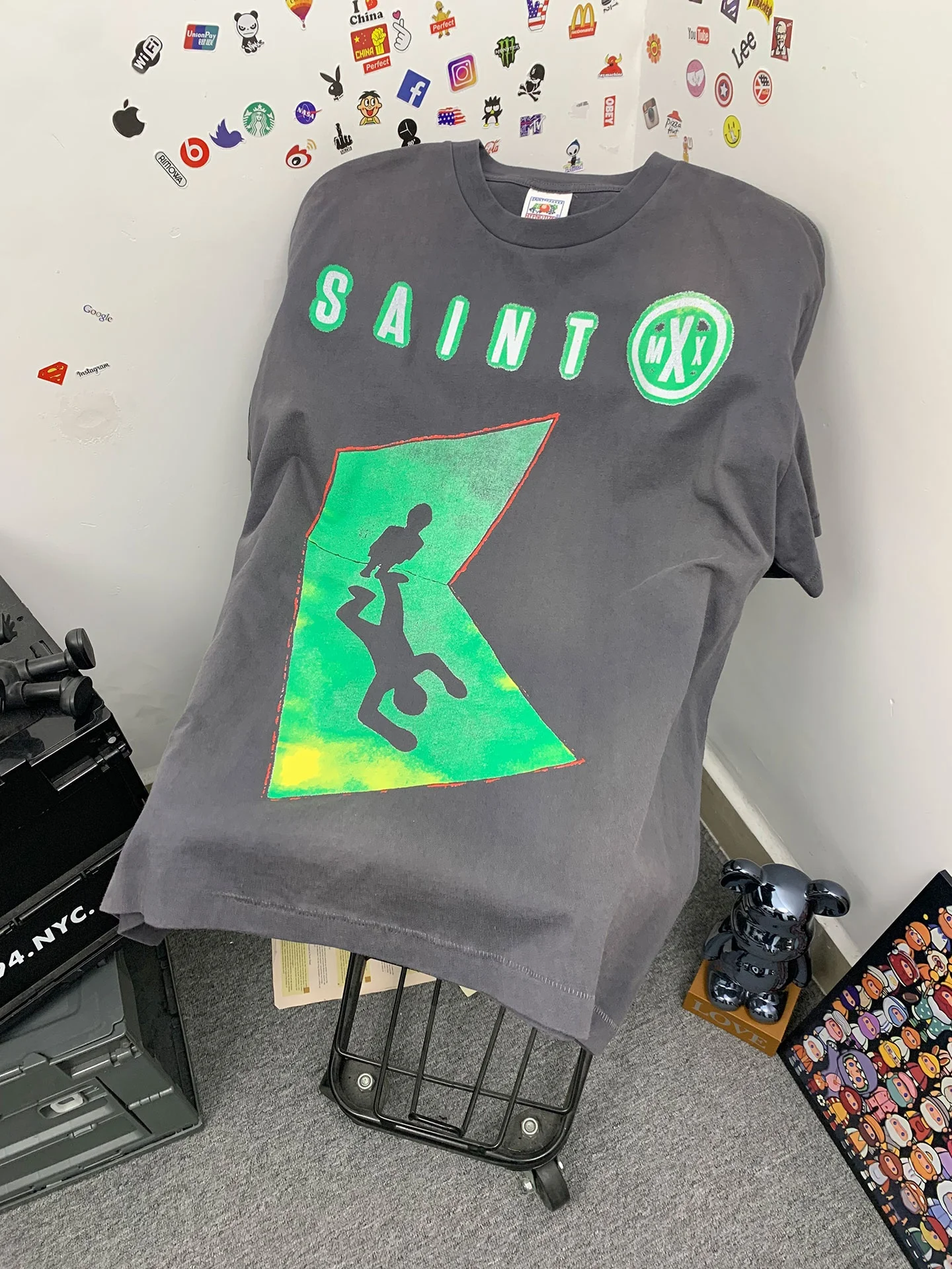 Retro Street High Street Letter Washed Print Loose Short Sleeve T-Shirt Cotton Breathable Casual Style for Couples Summer Wear
Retro Street High Street Letter Washed Print Loose Short Sleeve T-Shirt Cotton Breathable Casual Style for Couples Summer Wear
