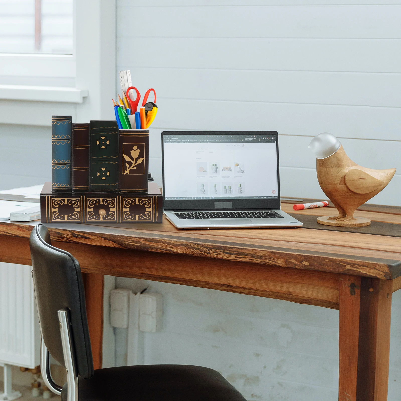 Retro Book Shaped Pen Holder Drawer Brush Pot Desktop Storage Container For Home Office School Stationery Brushes
Retro Book Shaped Pen Holder Drawer Brush Pot Desktop Storage Container For Home Office School Stationery Brushes