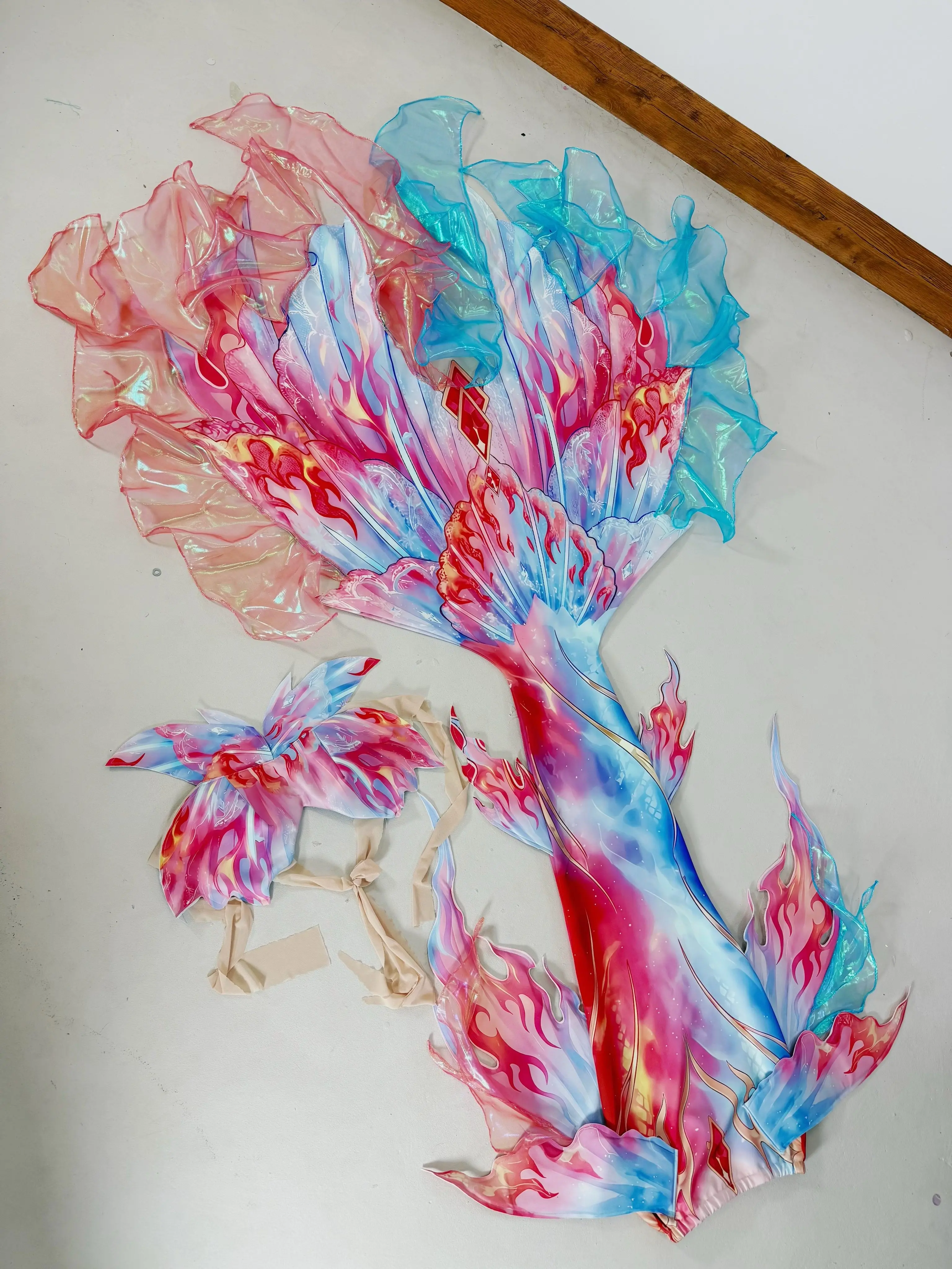 Yun'er Mermaid Fish Tail Ice and Fire Dream Ocean Aquarium Shooting Pose Layer Mermaid Big Tail Dive Mahina
Yun'er Mermaid Fish Tail Ice and Fire Dream Ocean Aquarium Shooting Pose Layer Mermaid Big Tail Dive Mahina
