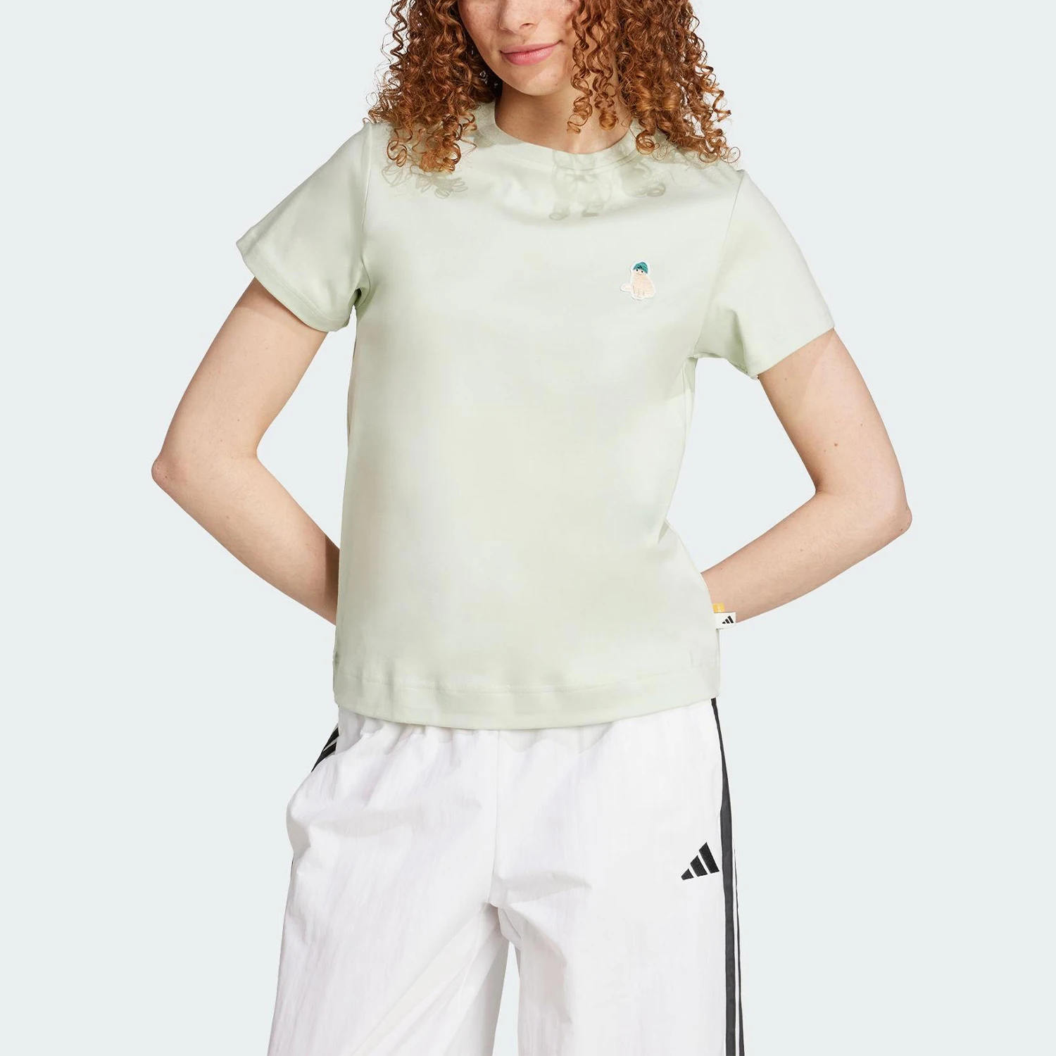 Оригинальная женская простая повседневная трикотажная футболка Adidas с круглым вырезом и короткими рукавами JM4449
Оригинальная женская простая повседневная трикотажная футболка Adidas с круглым вырезом и короткими рукавами JM4449