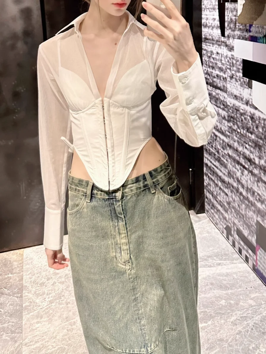 Women White or Black Blouse Irregular Hem Turn-down Collar Long Sleeve Casual Female Zipper Shirt
Women White or Black Blouse Irregular Hem Turn-down Collar Long Sleeve Casual Female Zipper Shirt