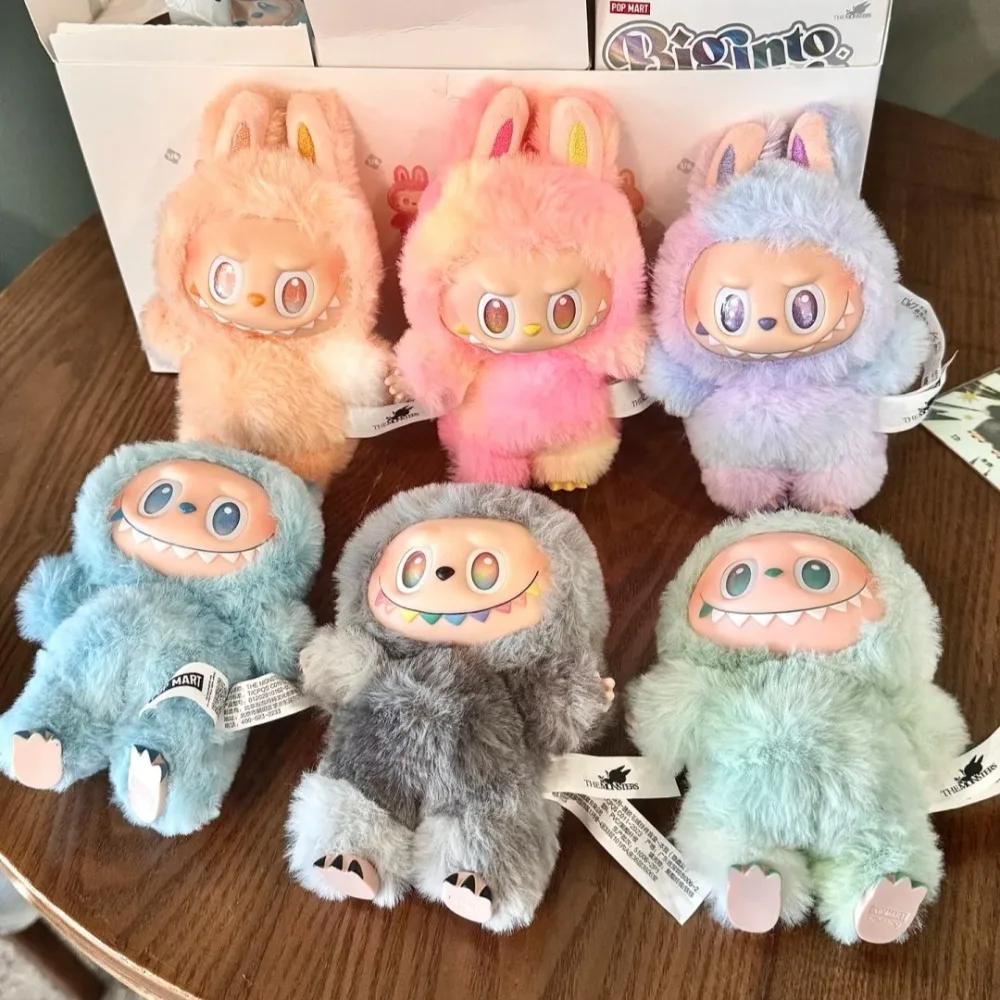 Labubu The Monsters V3 Surprise Ahead Series слепая коробка виниловая плюшевая кукла Коллекционная модель аниме фигурки Kawaii подарок на день рождения игрушка
Labubu The Monsters V3 Surprise Ahead Series слепая коробка виниловая плюшевая кукла Коллекционная модель аниме фигурки Kawaii подарок на день рождения игрушка