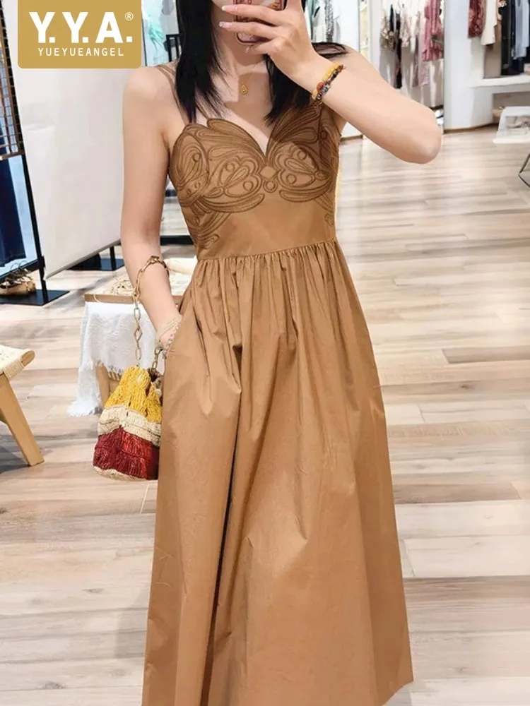 Women Banquet Elegnat Spaghetti Strap Long Dress New Summer Sleeveless High Waist Vintage Embroidery Cotton A Line Dress Female
Women Banquet Elegnat Spaghetti Strap Long Dress New Summer Sleeveless High Waist Vintage Embroidery Cotton A Line Dress Female
