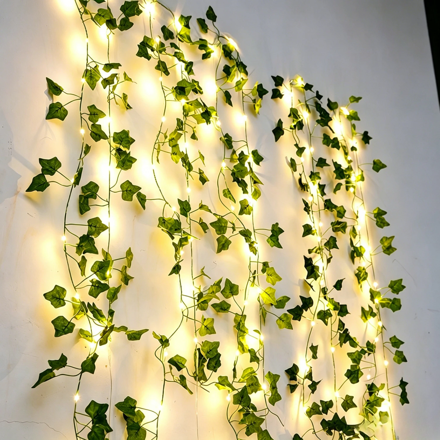 Ivy Copper Wire Green Leaf Artificial Vine Battery Powered Waterproof Fairy String Lights for Garden Wall Festival Outdoor Decor
Ivy Copper Wire Green Leaf Artificial Vine Battery Powered Waterproof Fairy String Lights for Garden Wall Festival Outdoor Decor