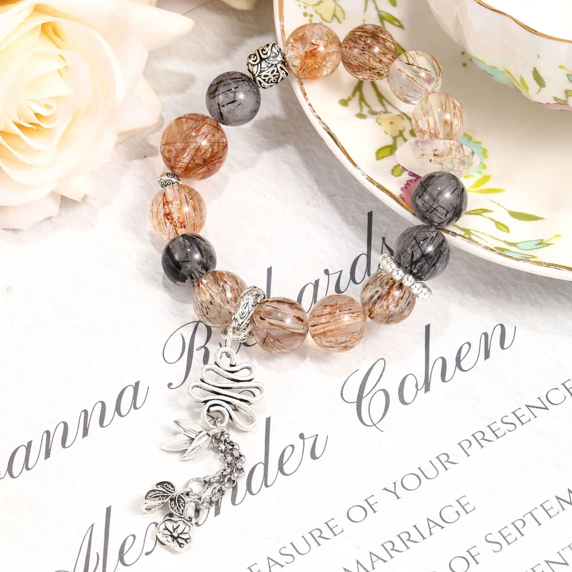 Natural Gold Super Black Crystal Fashion Design Shining Double Pointed Light Luxury Clear Smooth Hair Bracelet Lucky Hand Strin
Natural Gold Super Black Crystal Fashion Design Shining Double Pointed Light Luxury Clear Smooth Hair Bracelet Lucky Hand Strin