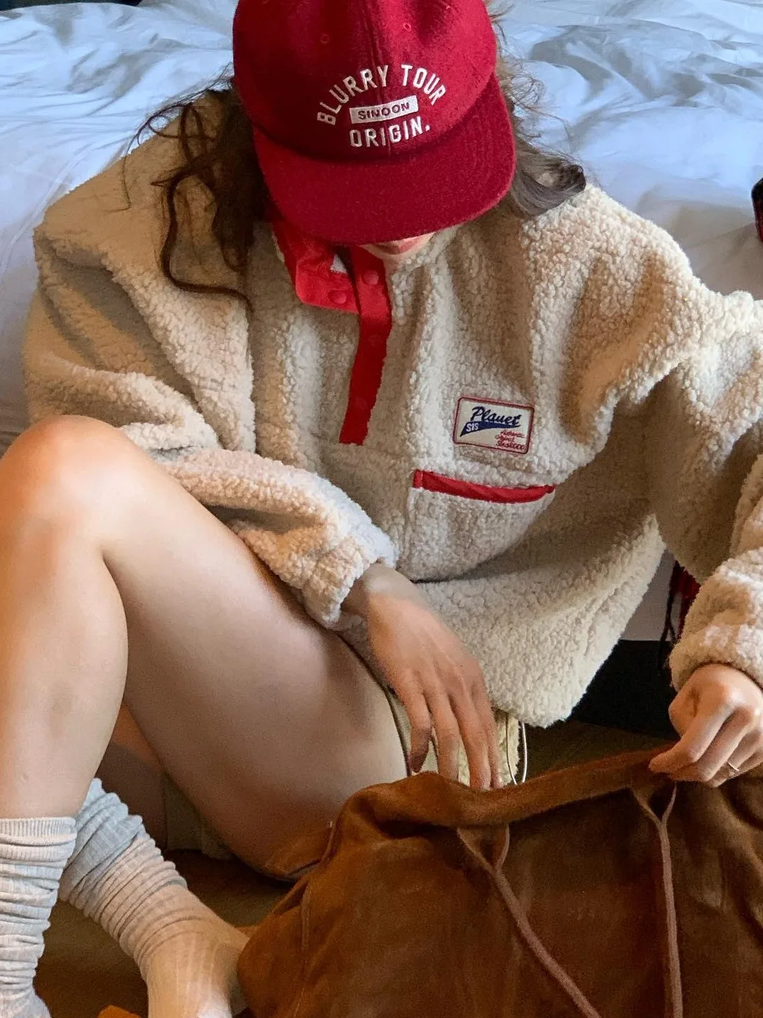 Женская толстовка Dongda Gate свободного кроя с утолщенным мехом ягненка, осенне-зимняя, новая, универсальная, повседневная, удобная, в корейском стиле
Женская толстовка Dongda Gate свободного кроя с утолщенным мехом ягненка, осенне-зимняя, новая, универсальная, повседневная, удобная, в корейском стиле