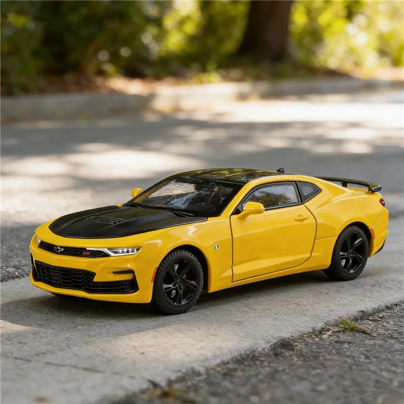 1:24 Chevrolet Camaro SS 1LE, модель спортивного автомобиля из сплава, литая под давлением металлическая гоночная машина, модель автомобиля, имитация звука, свет, детская игрушка в подарок
1:24 Chevrolet Camaro SS 1LE, модель спортивного автомобиля из сплава, литая под давлением металлическая гоночная машина, модель автомобиля, имитация звука, свет, детская игрушка в подарок