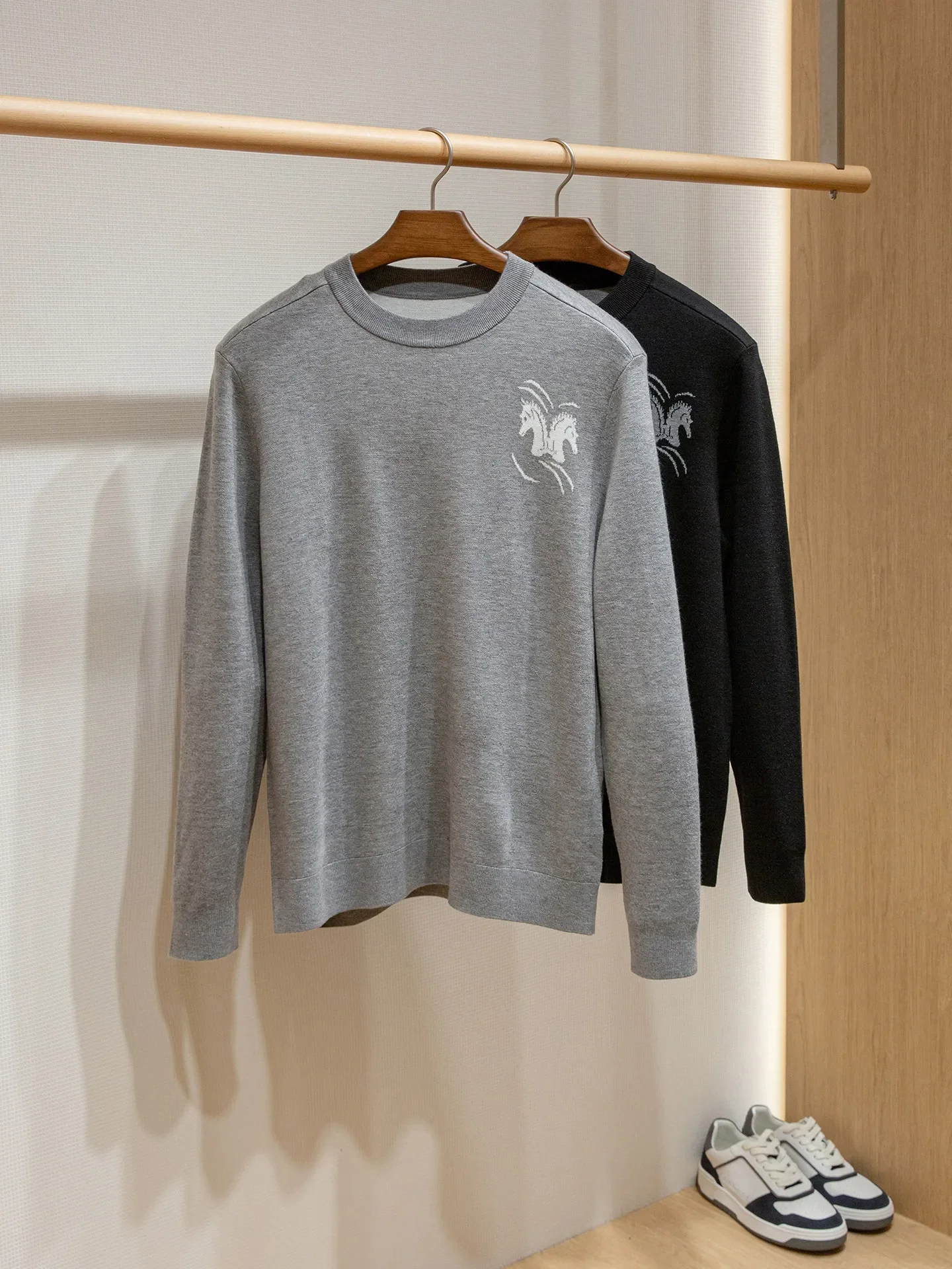 Cotton wool blended jacquard craft, men's casual versatile crew neck sweater knitted sweater
Cotton wool blended jacquard craft, men's casual versatile crew neck sweater knitted sweater