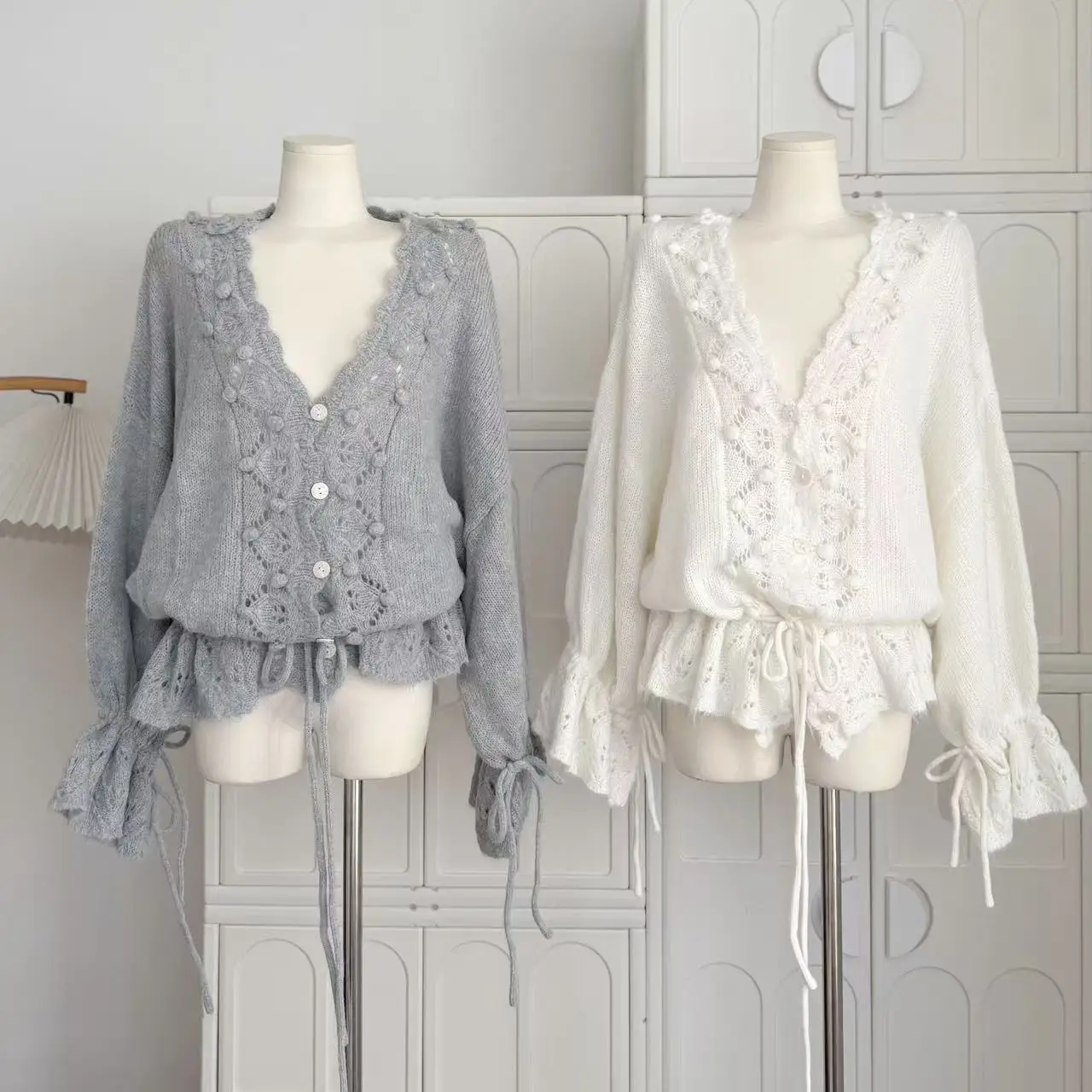 Women's Grey White Loose Sweater Y2K French High Street Elegant Aesthetics Fashion 2000S Retro Top Sweater Winter Clothing 2025
Women's Grey White Loose Sweater Y2K French High Street Elegant Aesthetics Fashion 2000S Retro Top Sweater Winter Clothing 2025