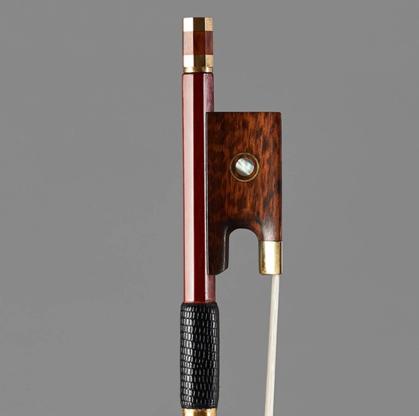4/4 Professional Performance Solid Snake Wood Frog Brazil Wood Violin Bow Wholesale
4/4 Professional Performance Solid Snake Wood Frog Brazil Wood Violin Bow Wholesale