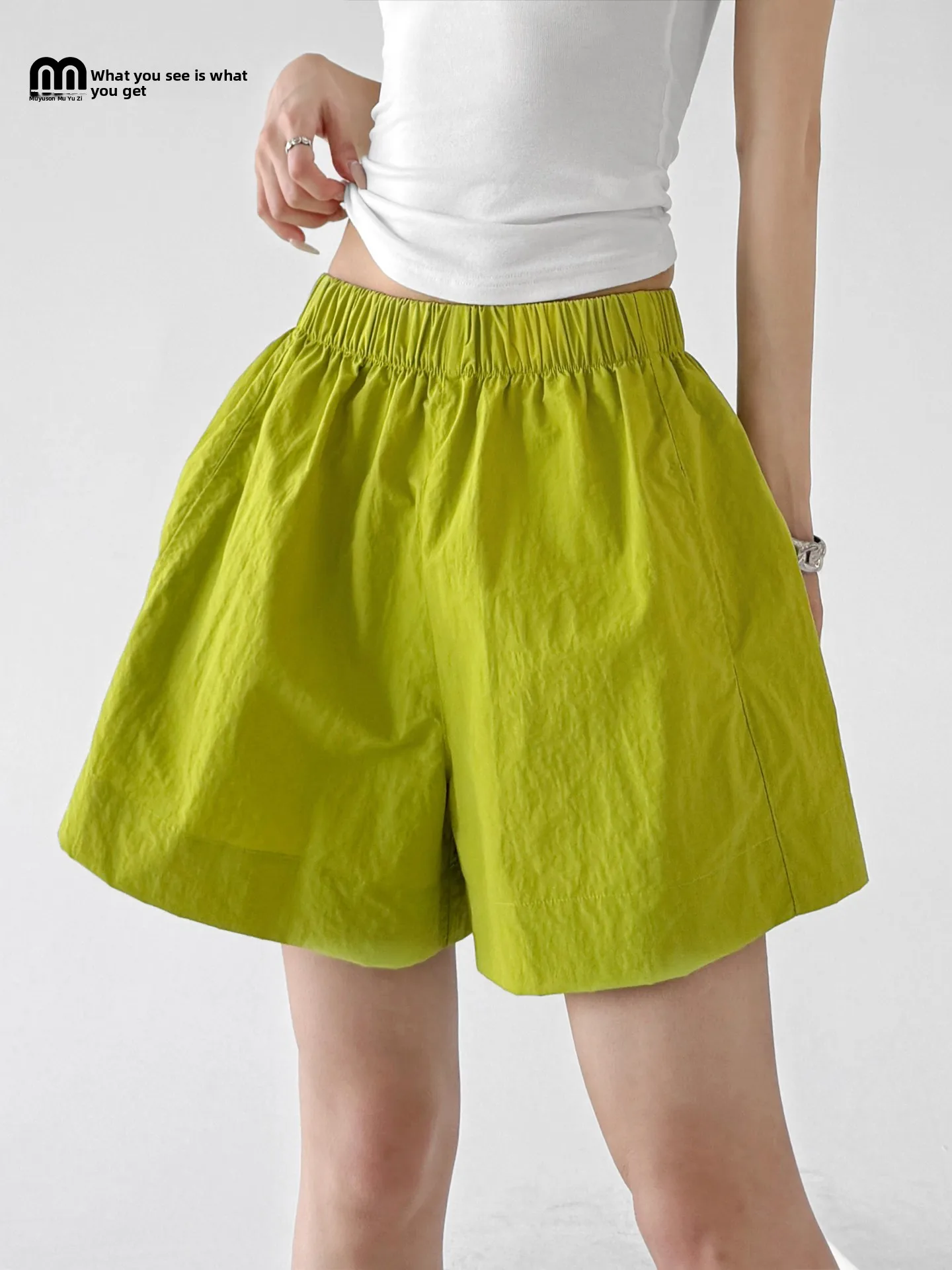 Sporty Women's High Waist Wide Leg Casual Pants Summer 2026 Loose Fit Lazy Style Outerwear Nylon Fabric Straight Tube Trousers
Sporty Women's High Waist Wide Leg Casual Pants Summer 2026 Loose Fit Lazy Style Outerwear Nylon Fabric Straight Tube Trousers