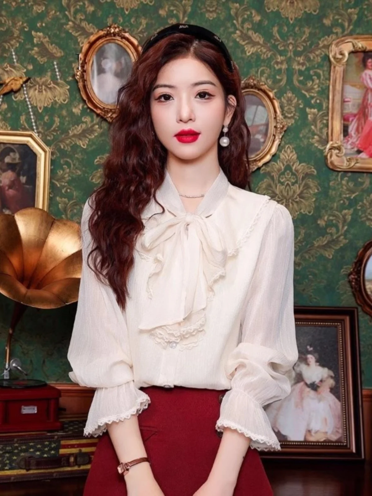 Retro Bow Chiffon Shirts Women Trends 2025 Spring Ribbon Blouse With Bows Tops Korean Fashion Female Chic Elegant Women'S Shirt
Retro Bow Chiffon Shirts Women Trends 2025 Spring Ribbon Blouse With Bows Tops Korean Fashion Female Chic Elegant Women'S Shirt