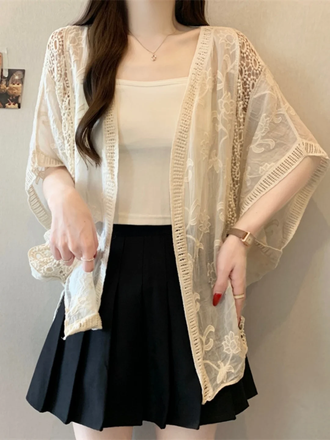 Lace Hook Flower Women's Summer Cardigan Outerwear Sun Protection plus Size Slimming High-End Feeling Top Shoulder Wrap
Lace Hook Flower Women's Summer Cardigan Outerwear Sun Protection plus Size Slimming High-End Feeling Top Shoulder Wrap