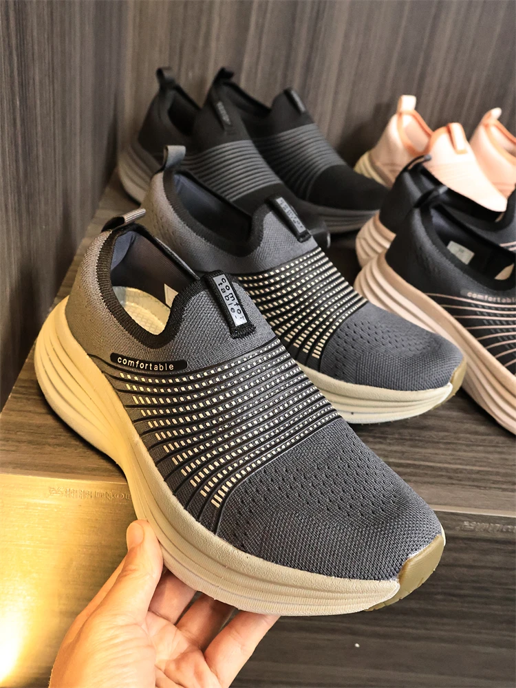 True Lightweight Running Shoes! Woven Technique! Summer Men's Outdoor Slip-On Sports Fashion Casual Shoes Breathable System
True Lightweight Running Shoes! Woven Technique! Summer Men's Outdoor Slip-On Sports Fashion Casual Shoes Breathable System
