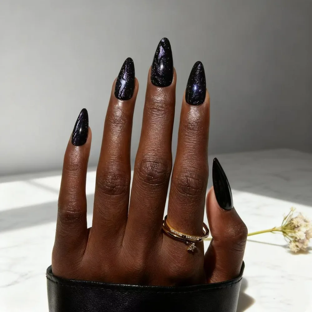 Hot selling cat eyes, sparkling almond nails, fake nails, black wearable nails, fake nails, fake nails
Hot selling cat eyes, sparkling almond nails, fake nails, black wearable nails, fake nails, fake nails