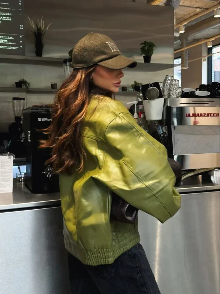 Fashion Green Leather Sleeve Loose Jacket Women Chic Laple Zipper Cropped Short Coats 2024 New Lady Casual High Street Outerwear
Fashion Green Leather Sleeve Loose Jacket Women Chic Laple Zipper Cropped Short Coats 2024 New Lady Casual High Street Outerwear
