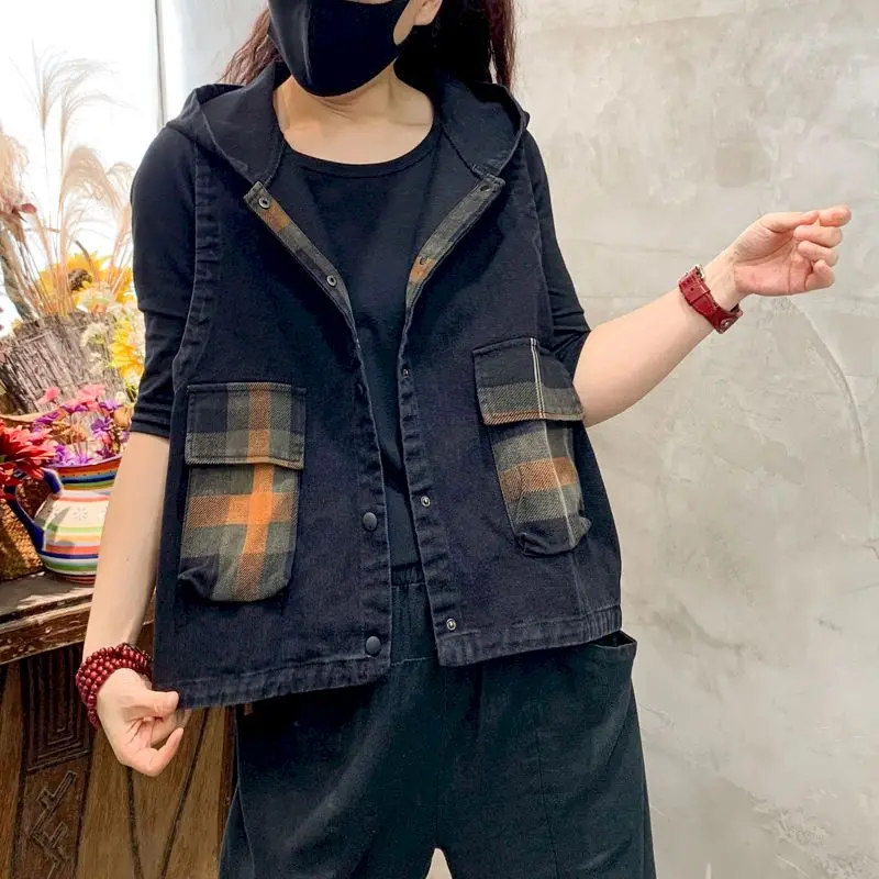 Джинсовый жилет, женский весенне-осенний тренд, тонкий клетчатый жилет с цветными блоками, повседневный свободный однобортный жилет с капюшоном, женская одежда
Джинсовый жилет, женский весенне-осенний тренд, тонкий клетчатый жилет с цветными блоками, повседневный свободный однобортный жилет с капюшоном, женская одежда